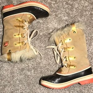 Sorel Boots with fur